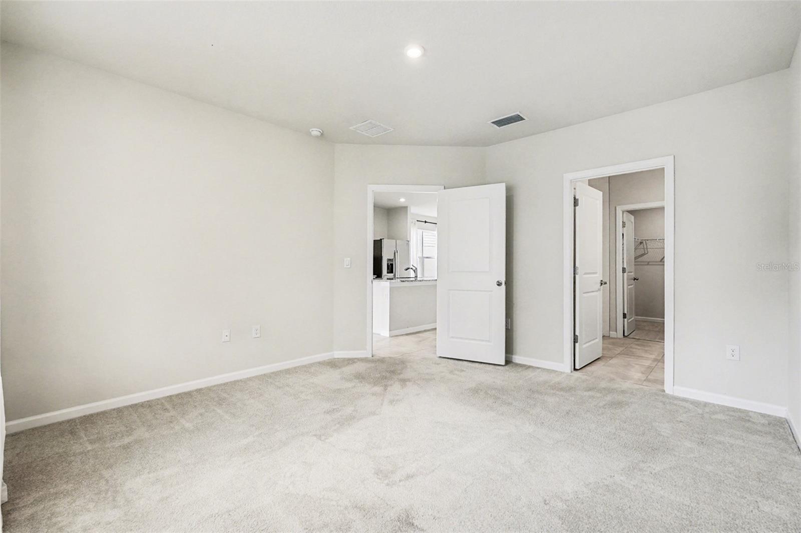 BEAR CRK TWNHMS - Residential