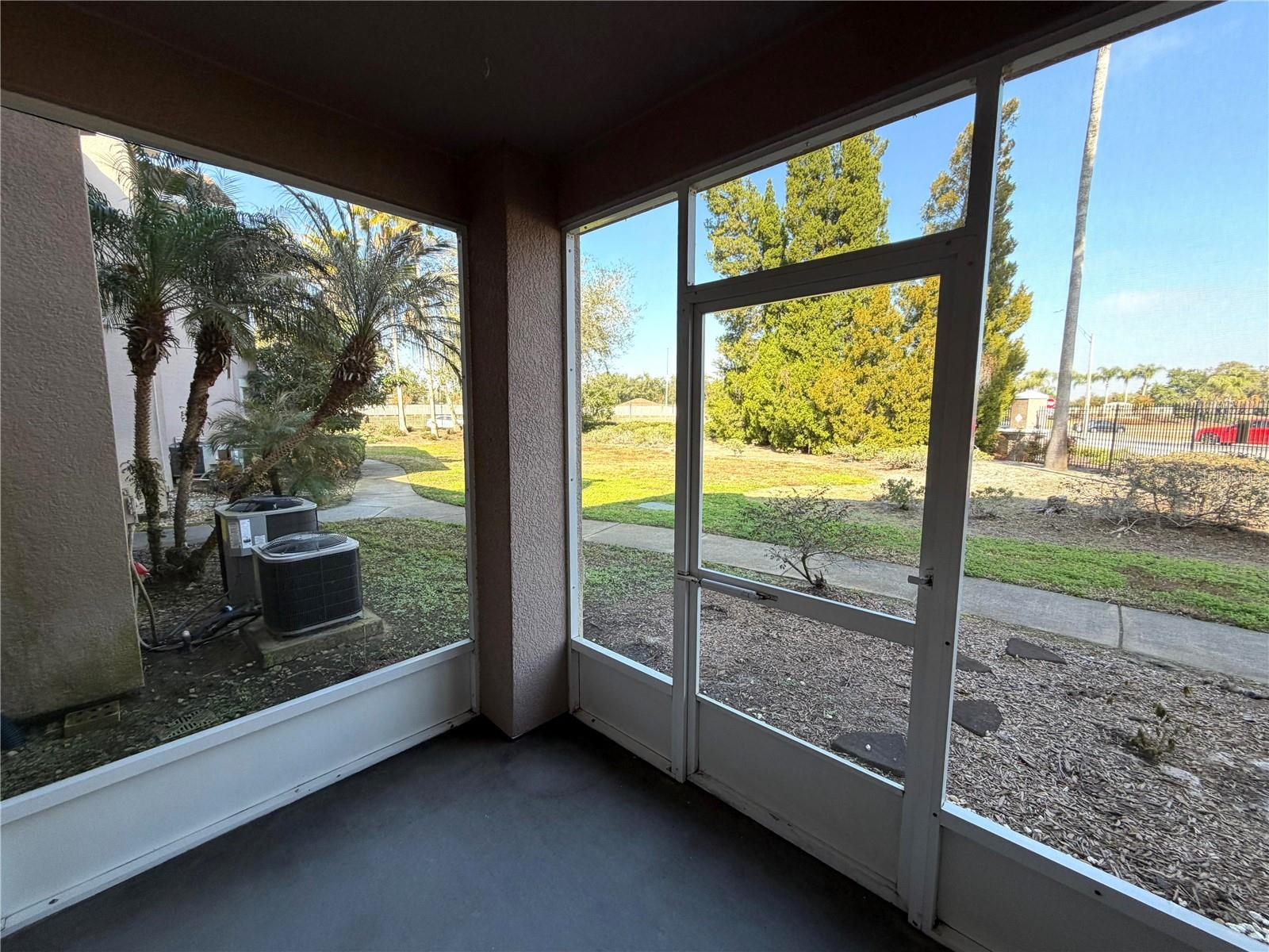 THE VILLAS CONDO - Residential