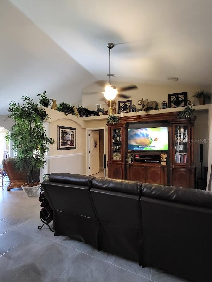 TAVARES GROVES AT BAYTREE PH 03 - Residential