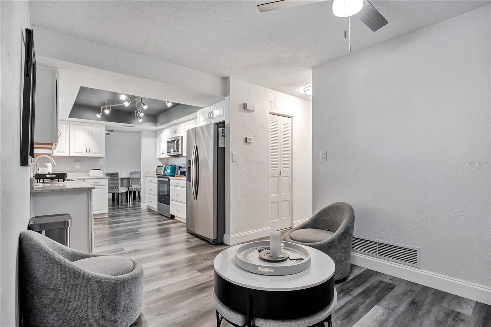 944 BENTWOOD LANE