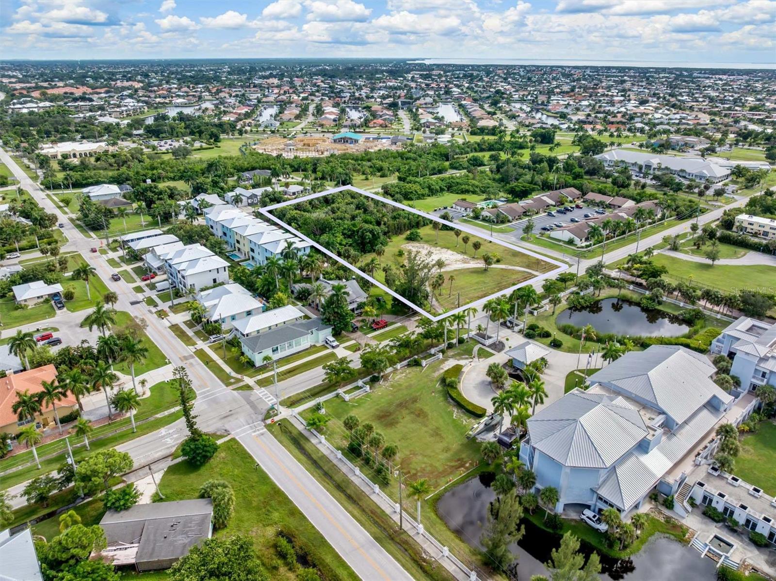 925 W MARION AVENUE, PUNTA GORDA, FL, 33950 1 925 W MARION AVENUE