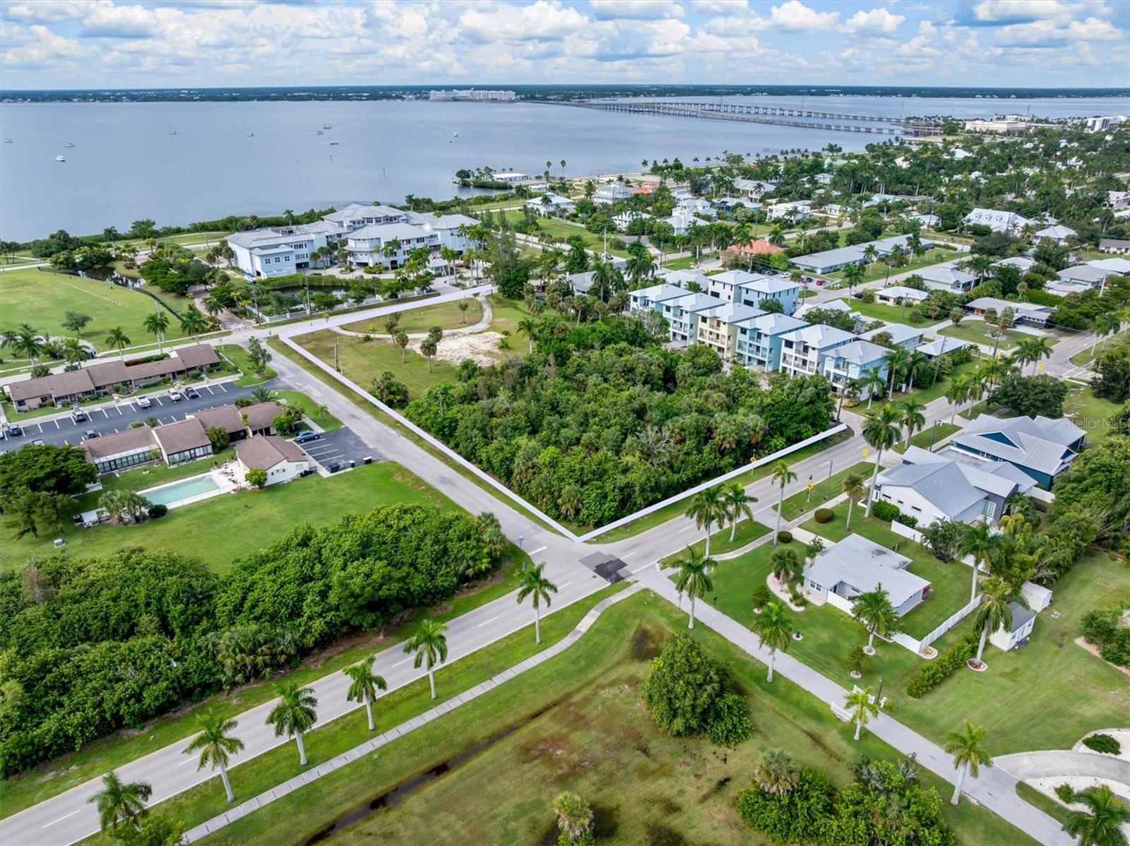 925 W MARION AVENUE, PUNTA GORDA, FL, 33950 2 925 W MARION AVENUE