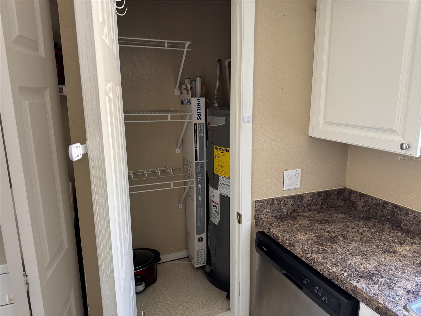 HAWTHORNE VILLAGE CONDO - Residential Lease