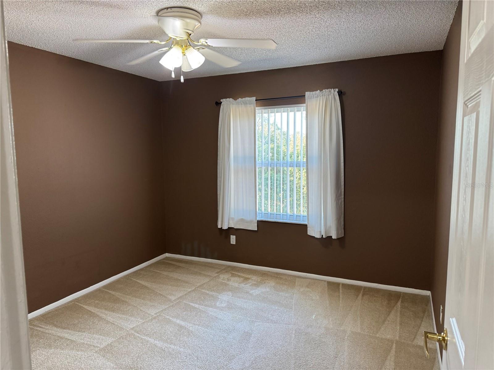 HAWTHORNE VILLAGE CONDO - Residential Lease