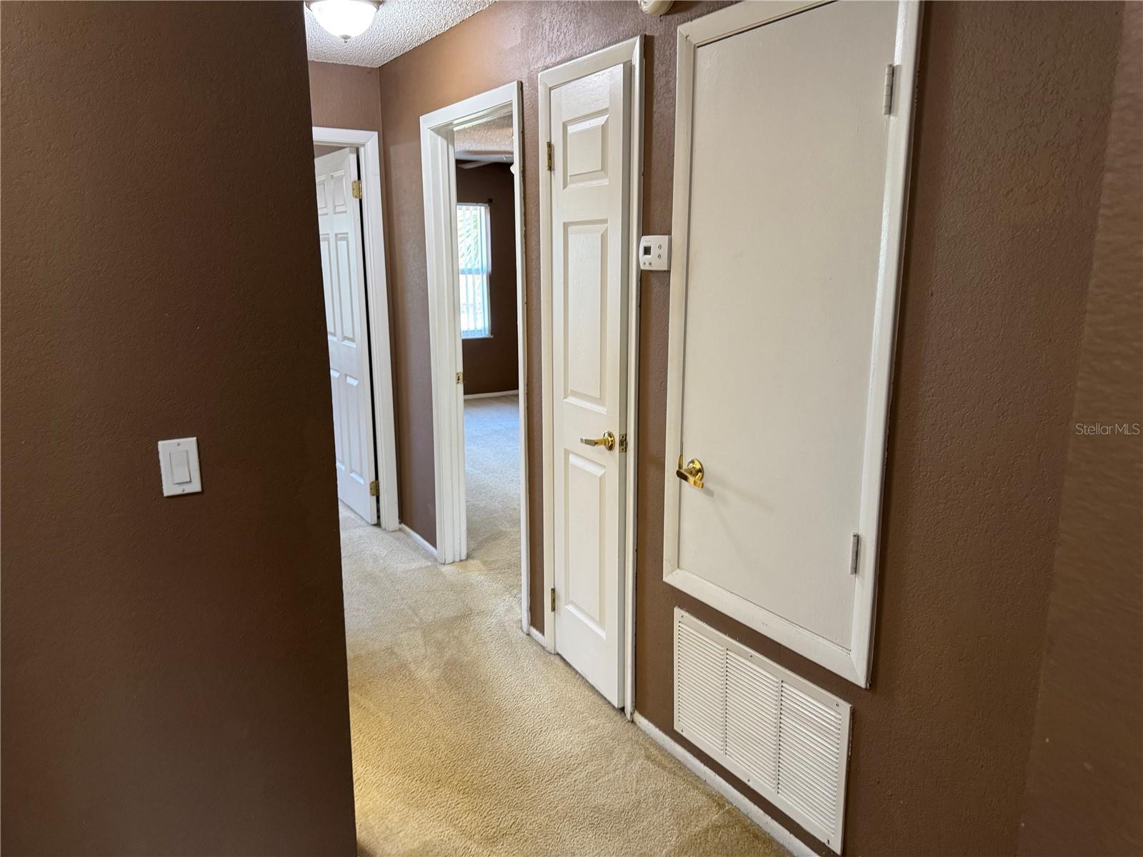 HAWTHORNE VILLAGE CONDO - Residential Lease