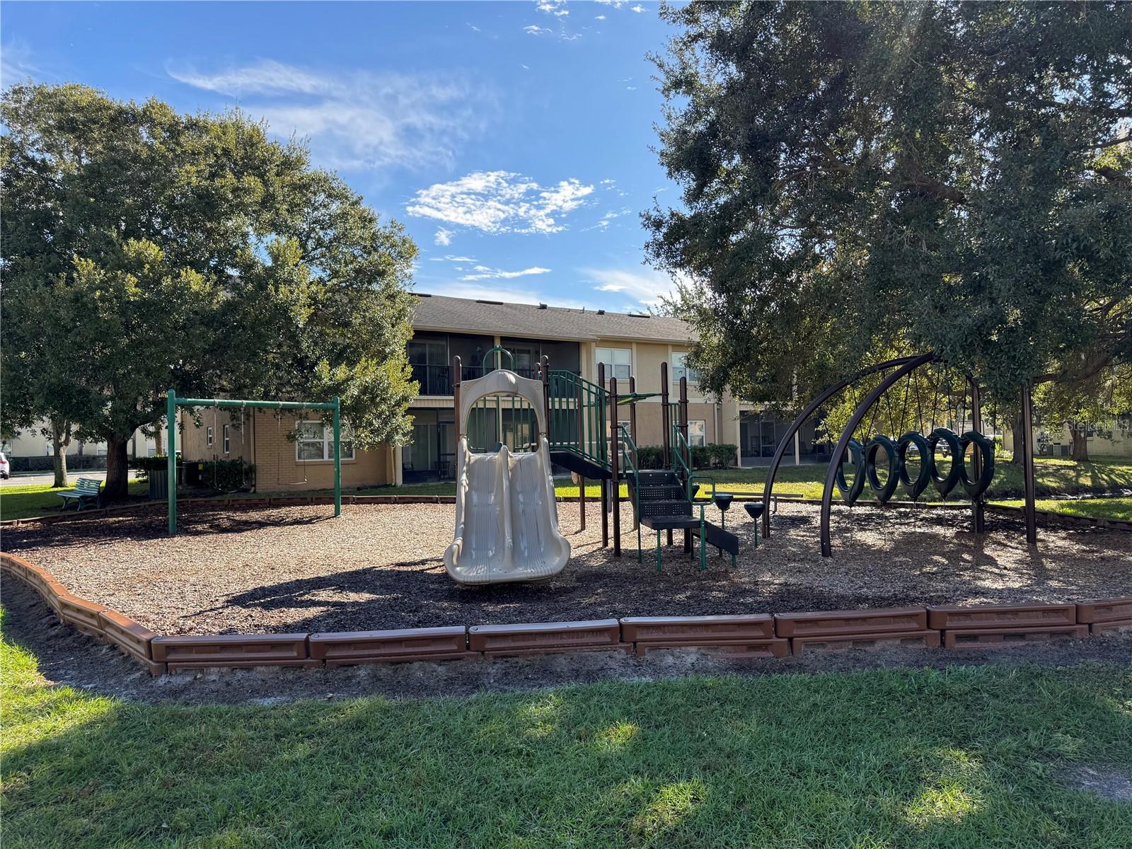 HAWTHORNE VILLAGE CONDO - Residential Lease