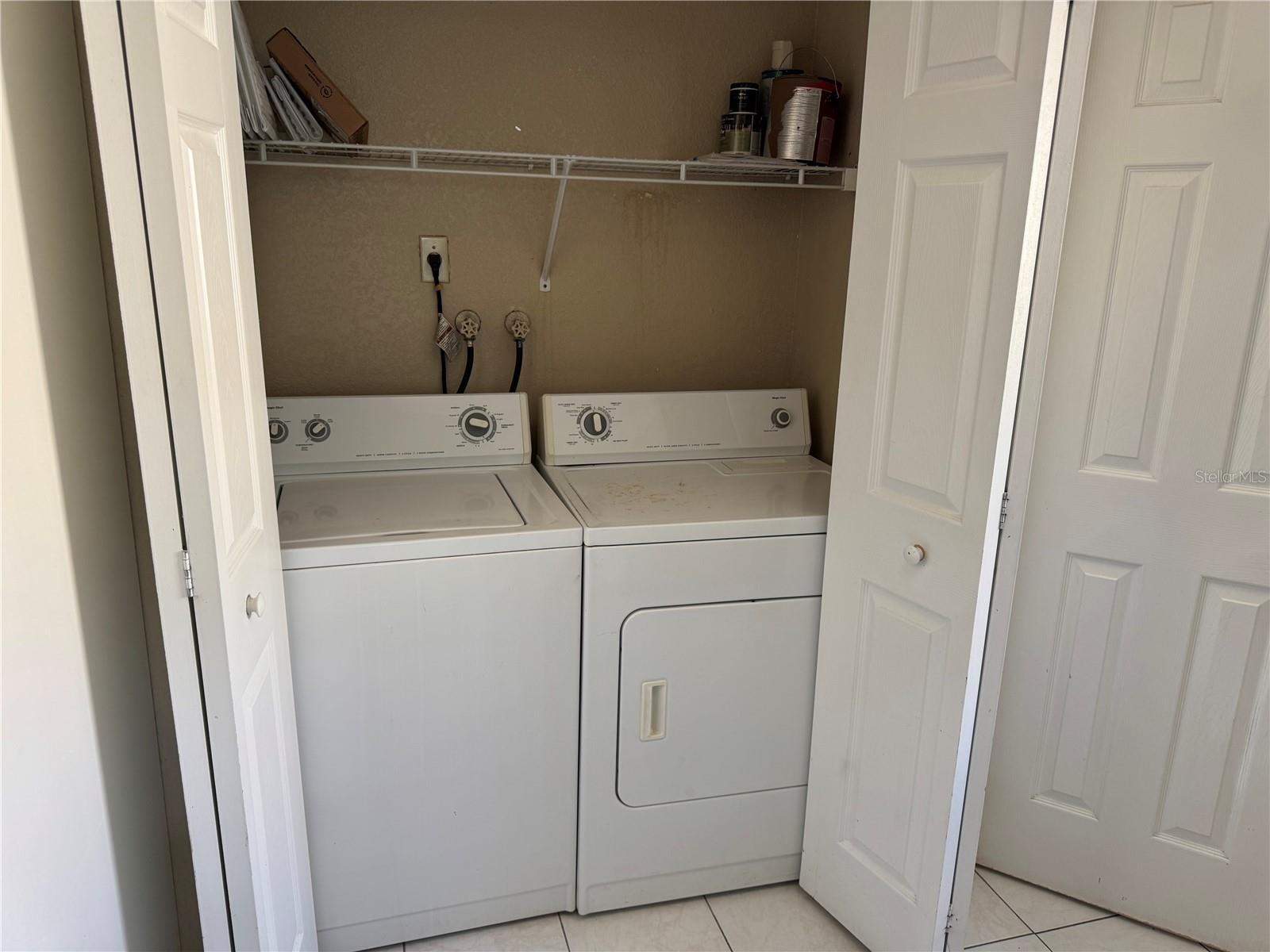 HAWTHORNE VILLAGE CONDO - Residential Lease