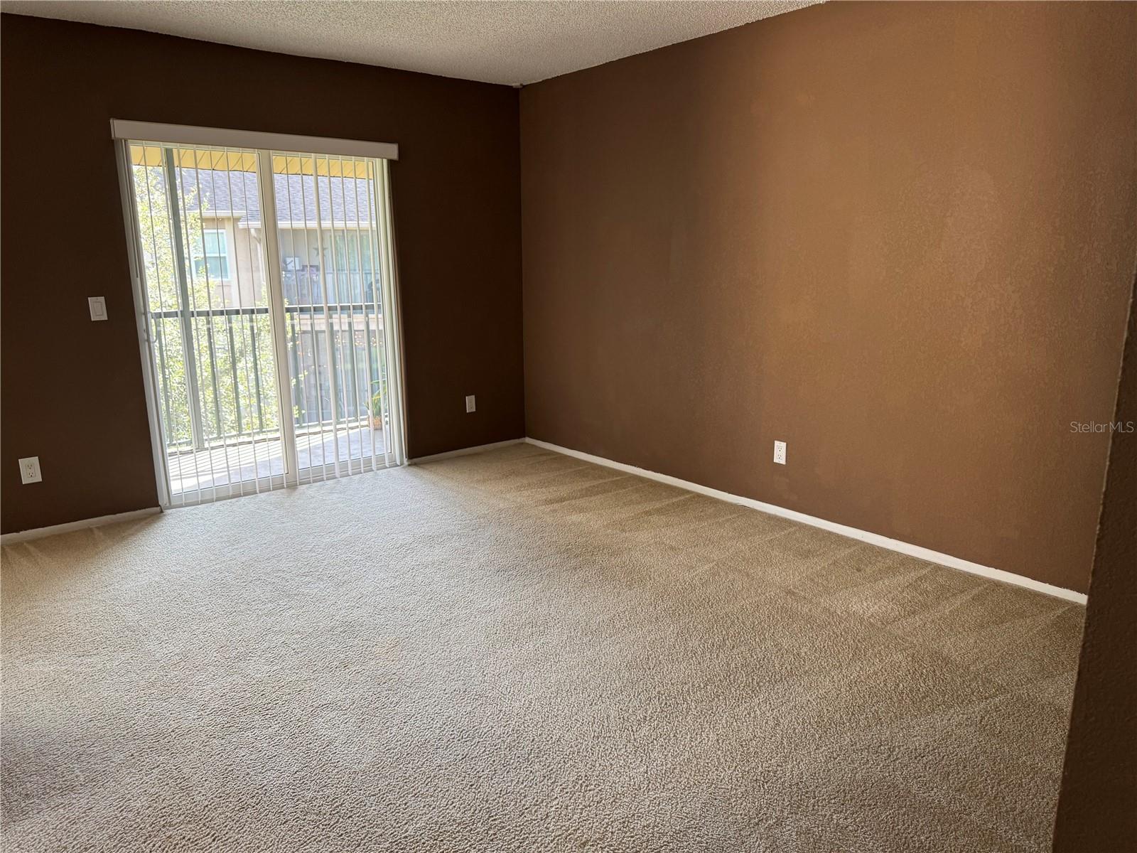 HAWTHORNE VILLAGE CONDO - Residential Lease