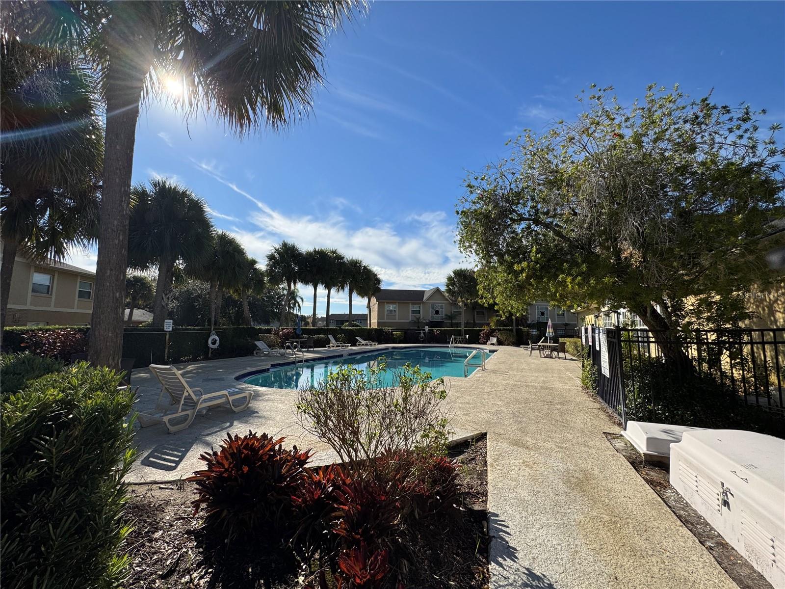 HAWTHORNE VILLAGE CONDO - Residential Lease