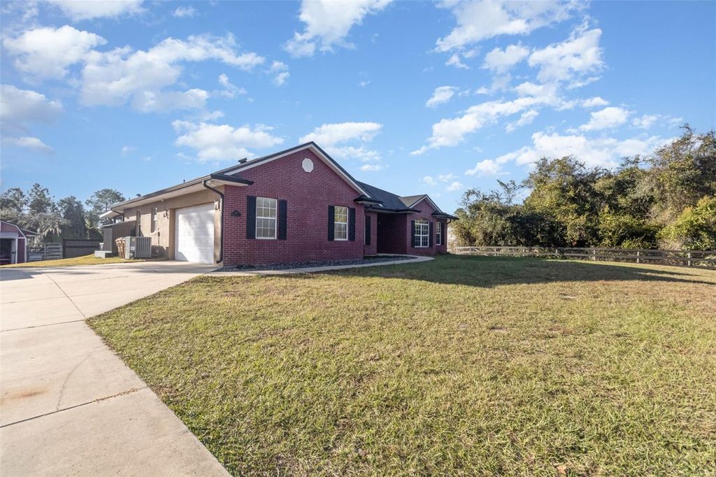Photo of 1970 Blackfoot Trail, Saint Cloud, FL 34771 (MLS # O6367266)