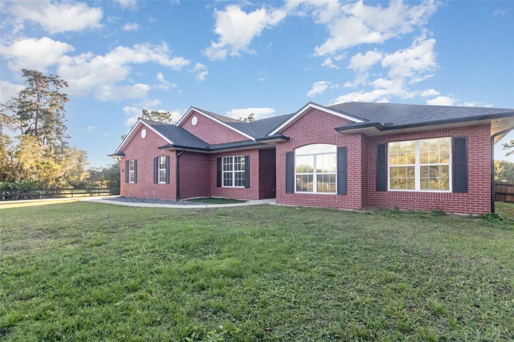 Photo of 1970 Blackfoot Trail, Saint Cloud, FL 34771 (MLS # O6367266)