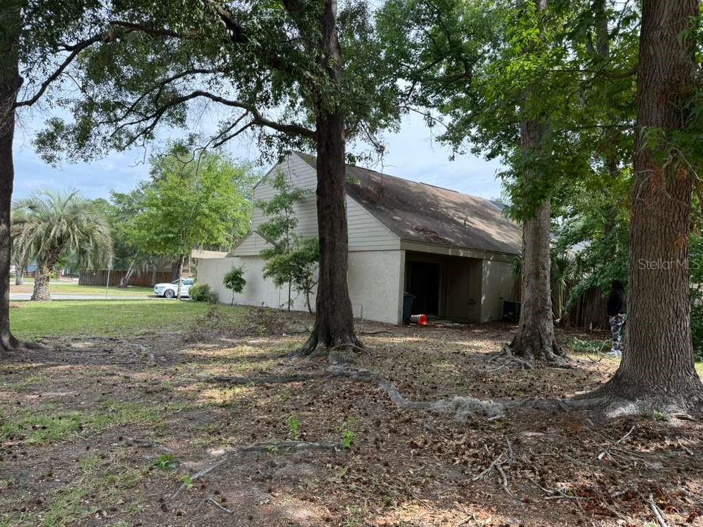 WHISPERING PINES - Residential