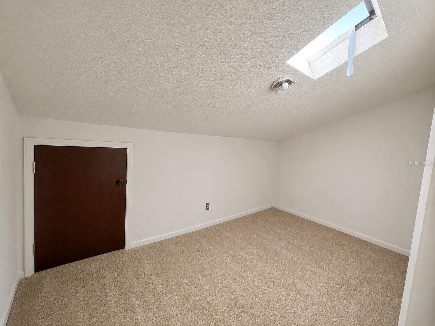 WHISPERING PINES - Residential