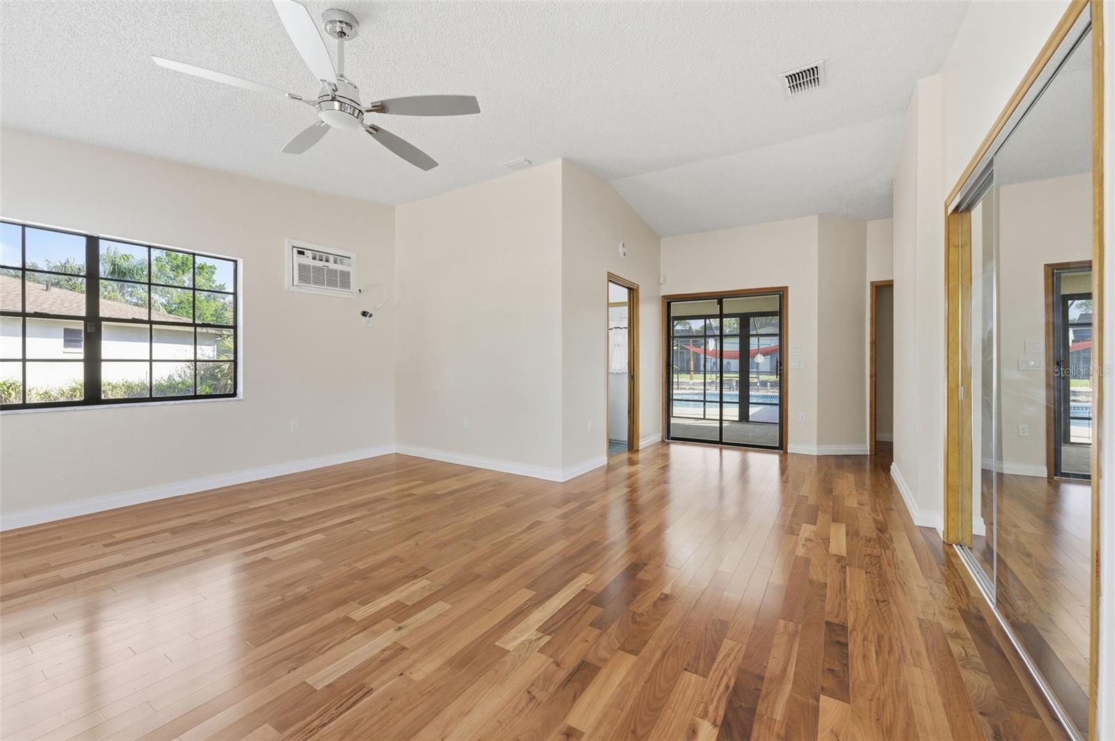 RIVER COUNTRY ESTATES - Residential