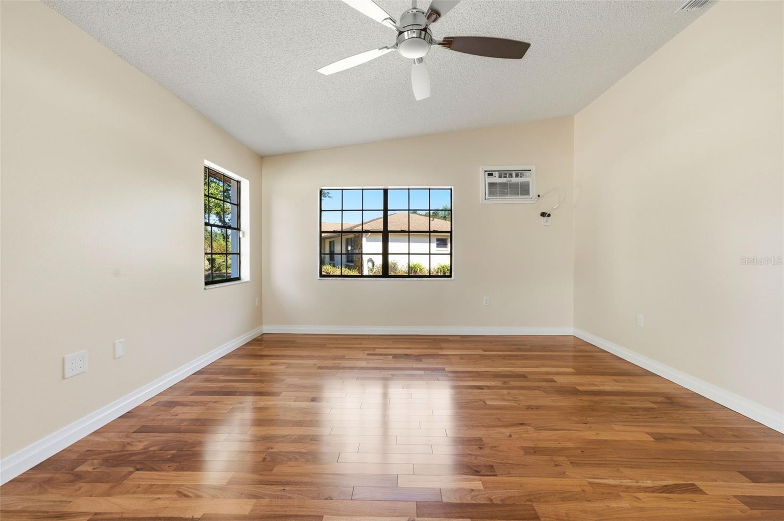 RIVER COUNTRY ESTATES - Residential