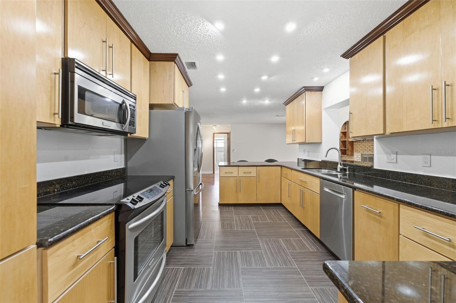 RIVER COUNTRY ESTATES - Residential