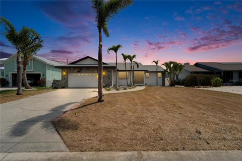 743 KINGSTON COURT APOLLO BEACH FL 33572