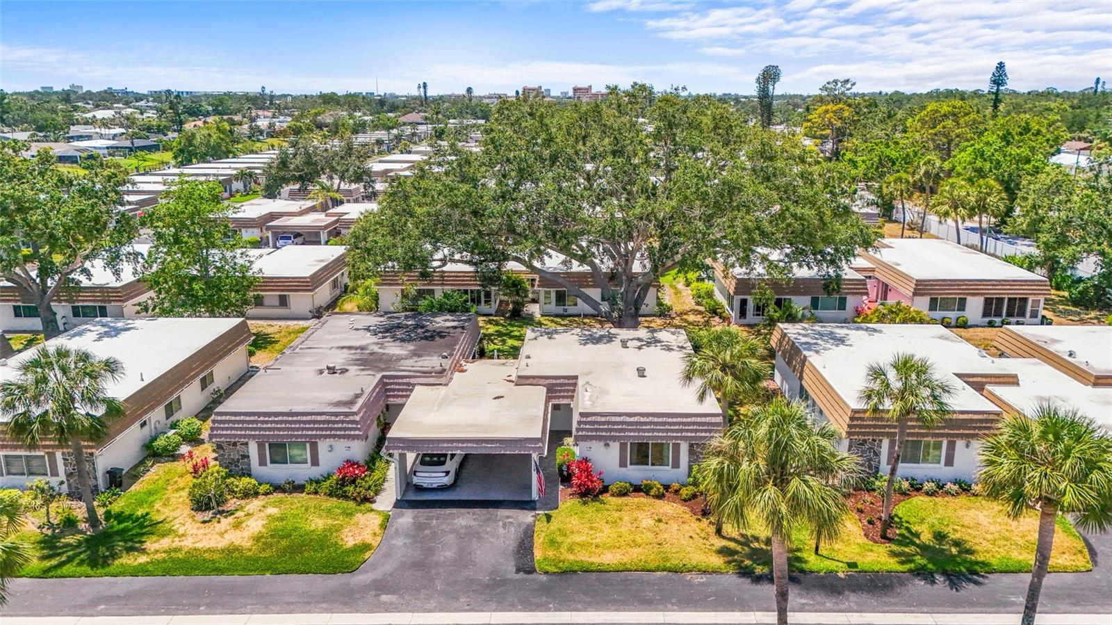 STRATHMORE RIVERSIDE - Residential