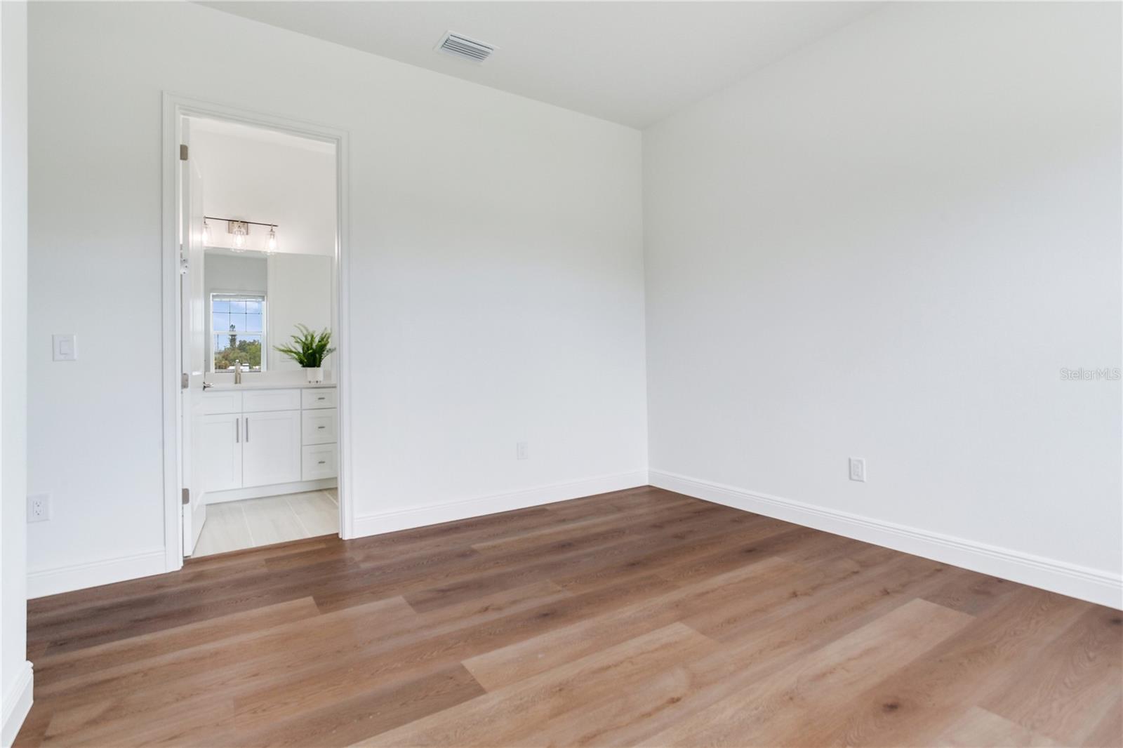 VETERAN CITY - Residential