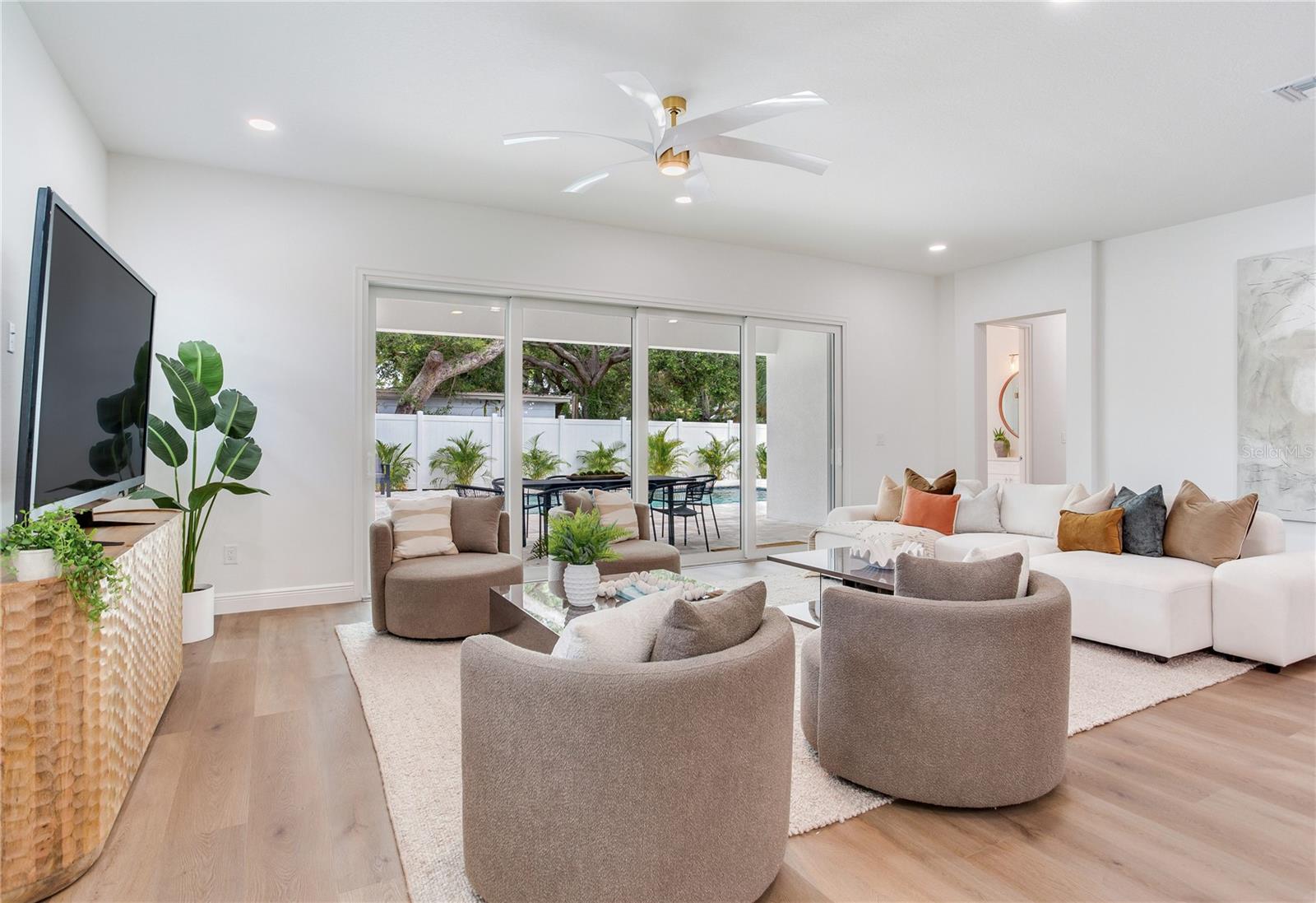 VETERAN CITY - Residential