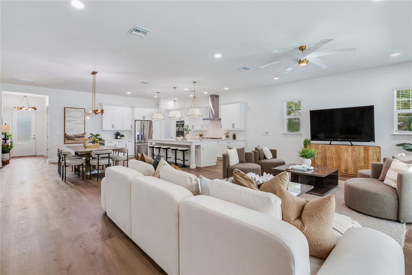 VETERAN CITY - Residential