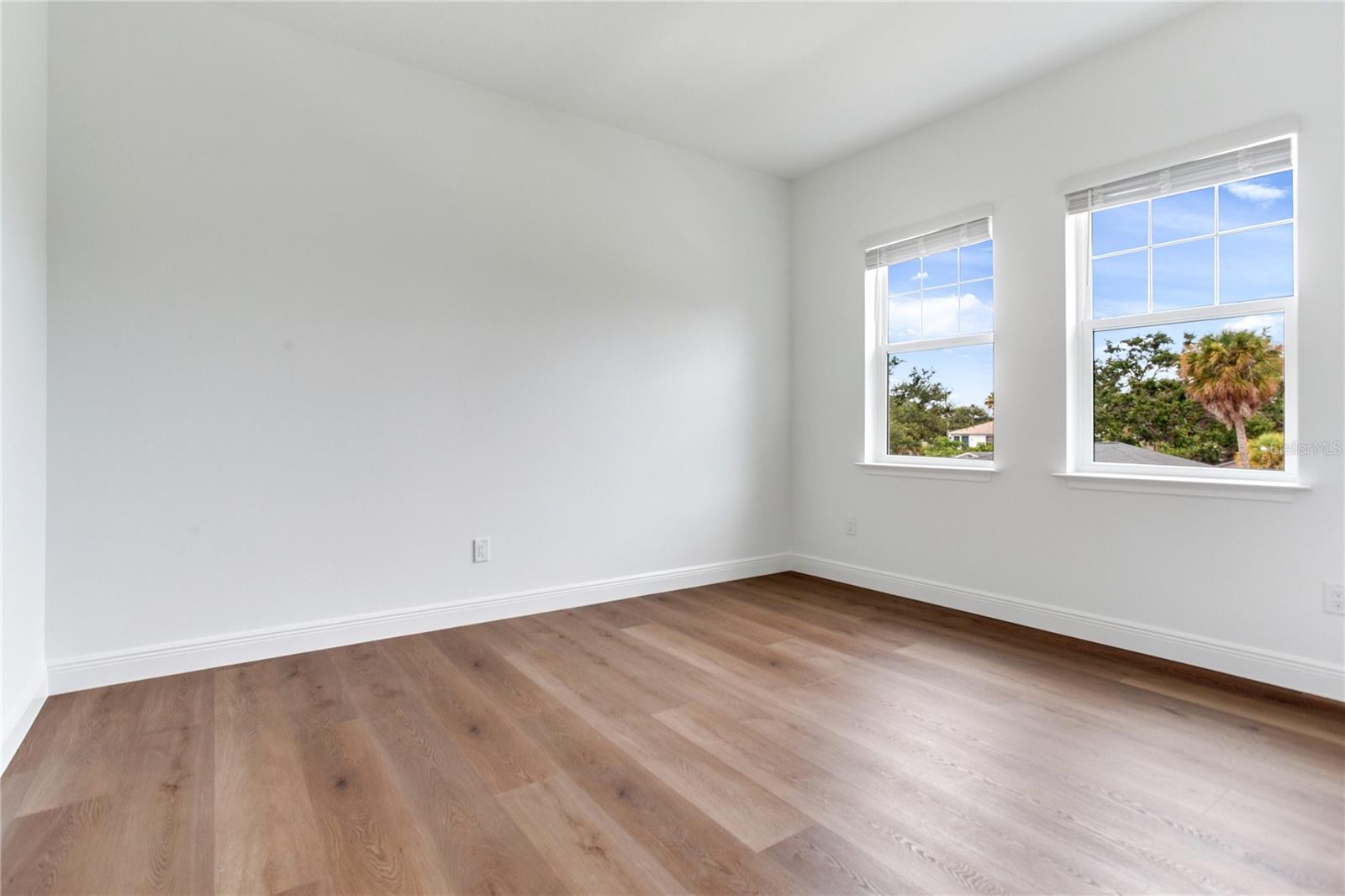 VETERAN CITY - Residential