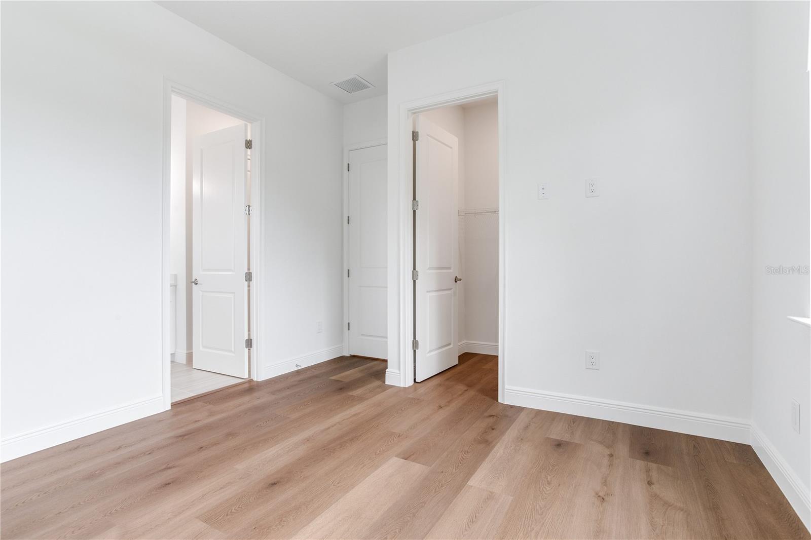 VETERAN CITY - Residential