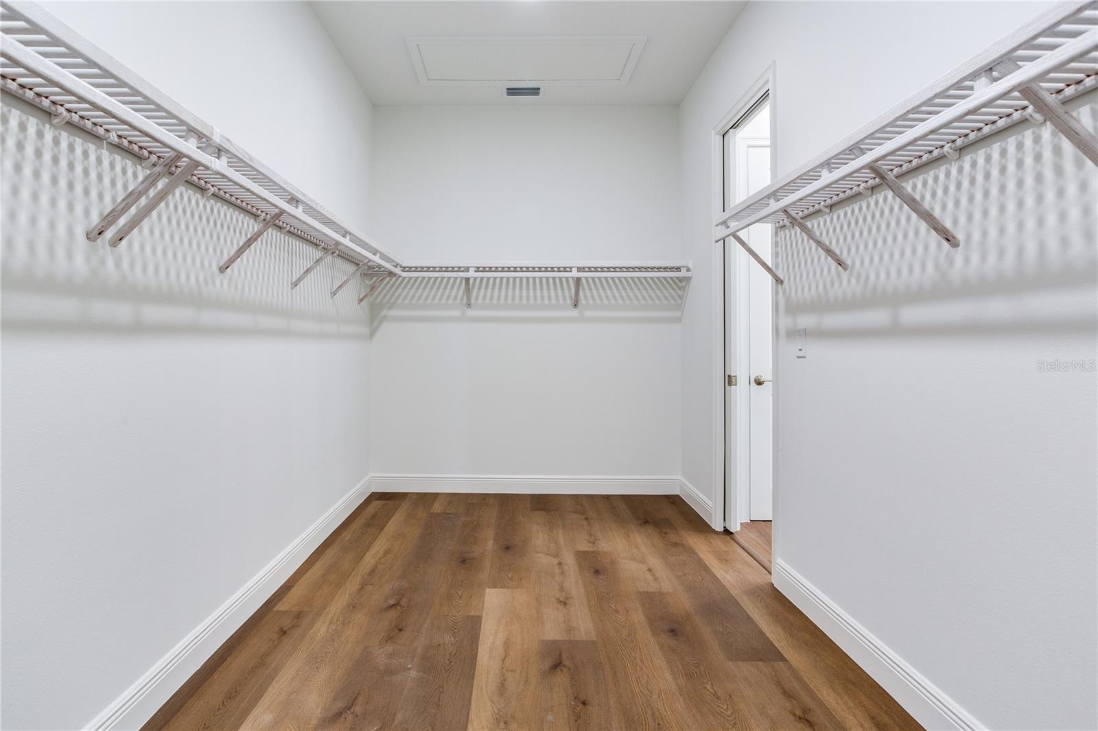 VETERAN CITY - Residential