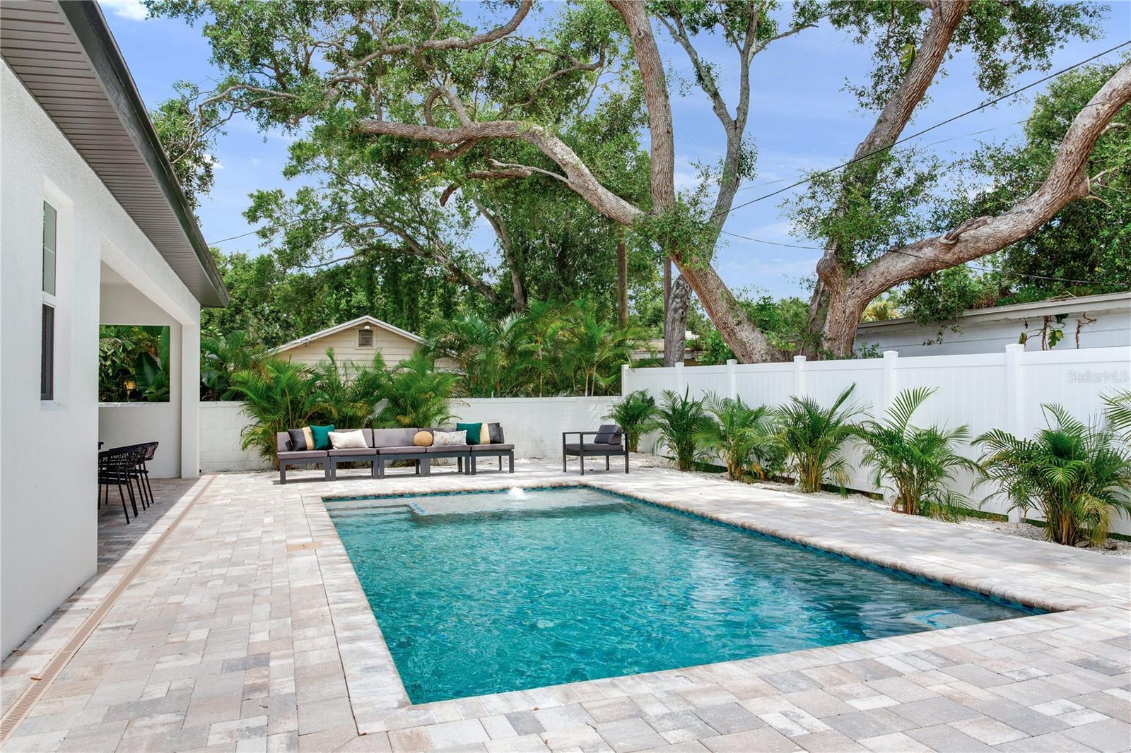 VETERAN CITY - Residential