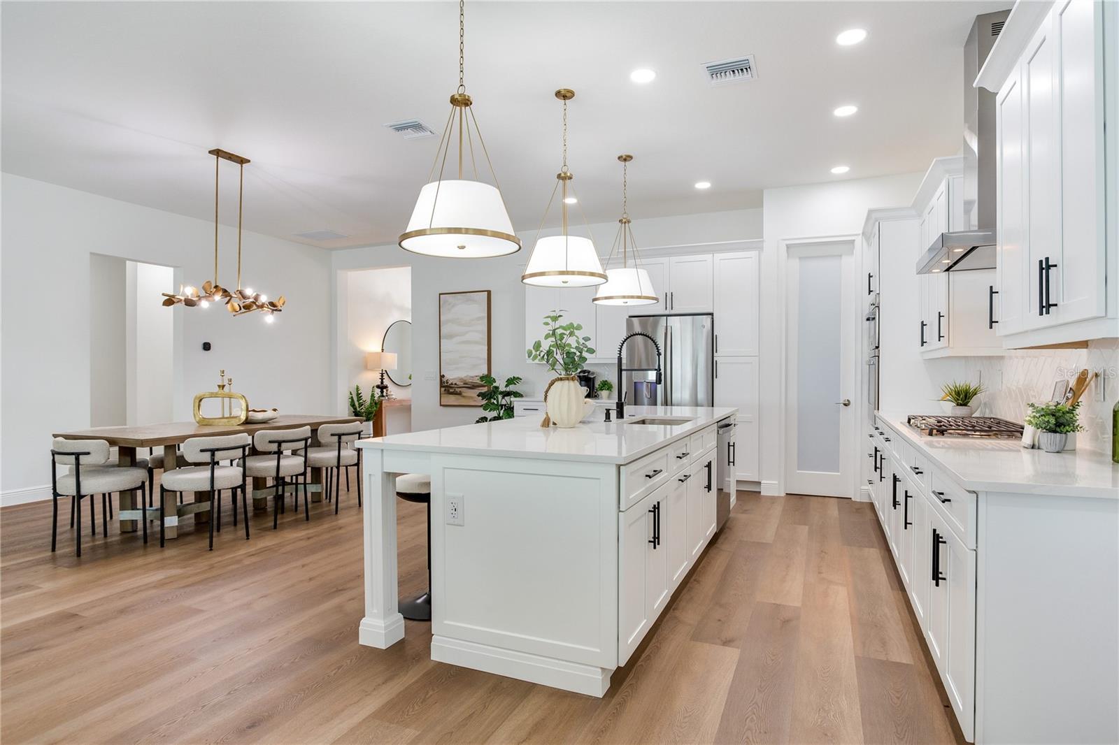 VETERAN CITY - Residential