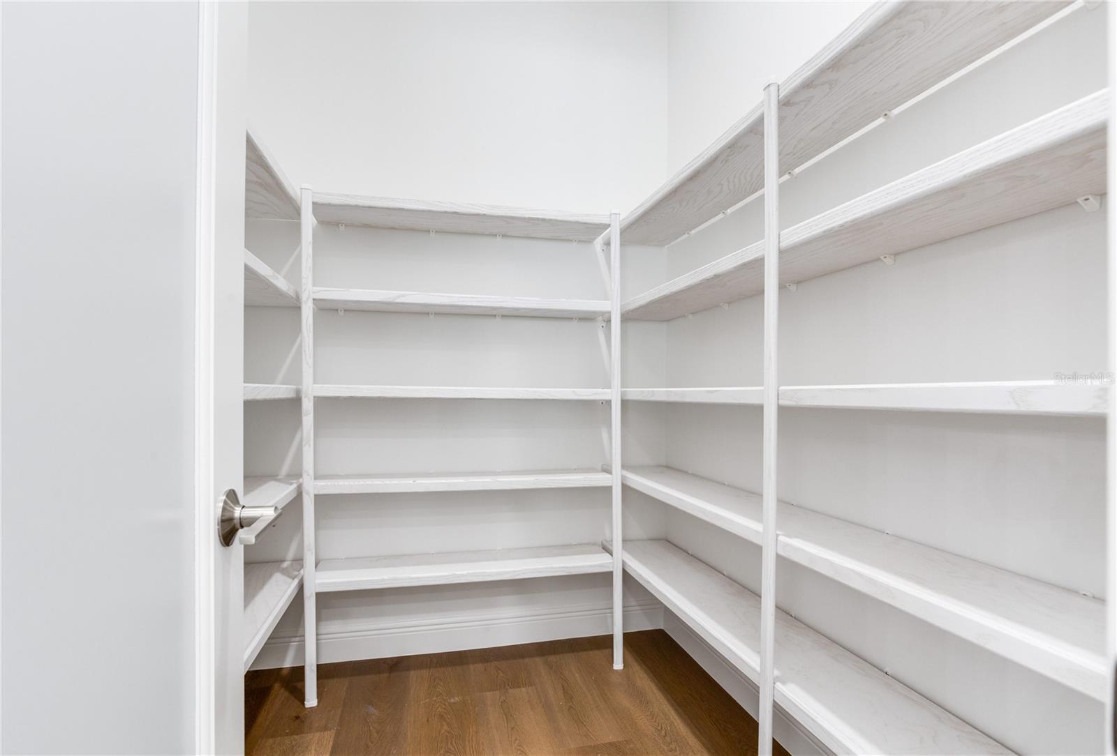 VETERAN CITY - Residential