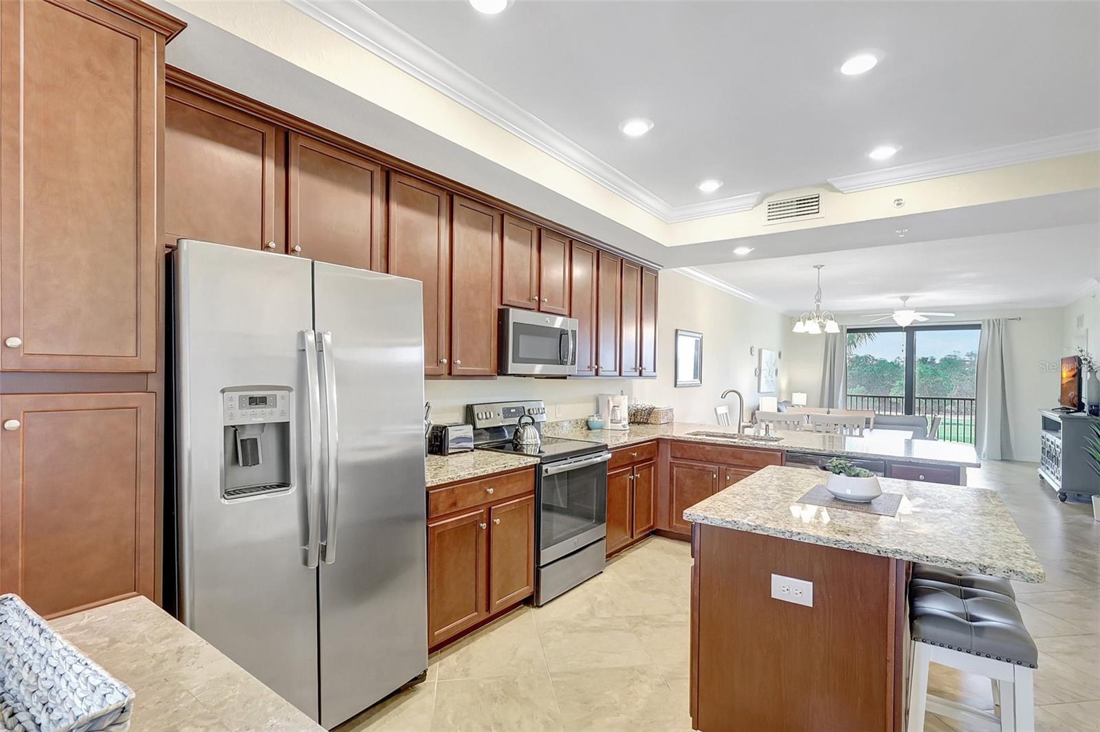 LAKEWOOD NATIONAL - Residential