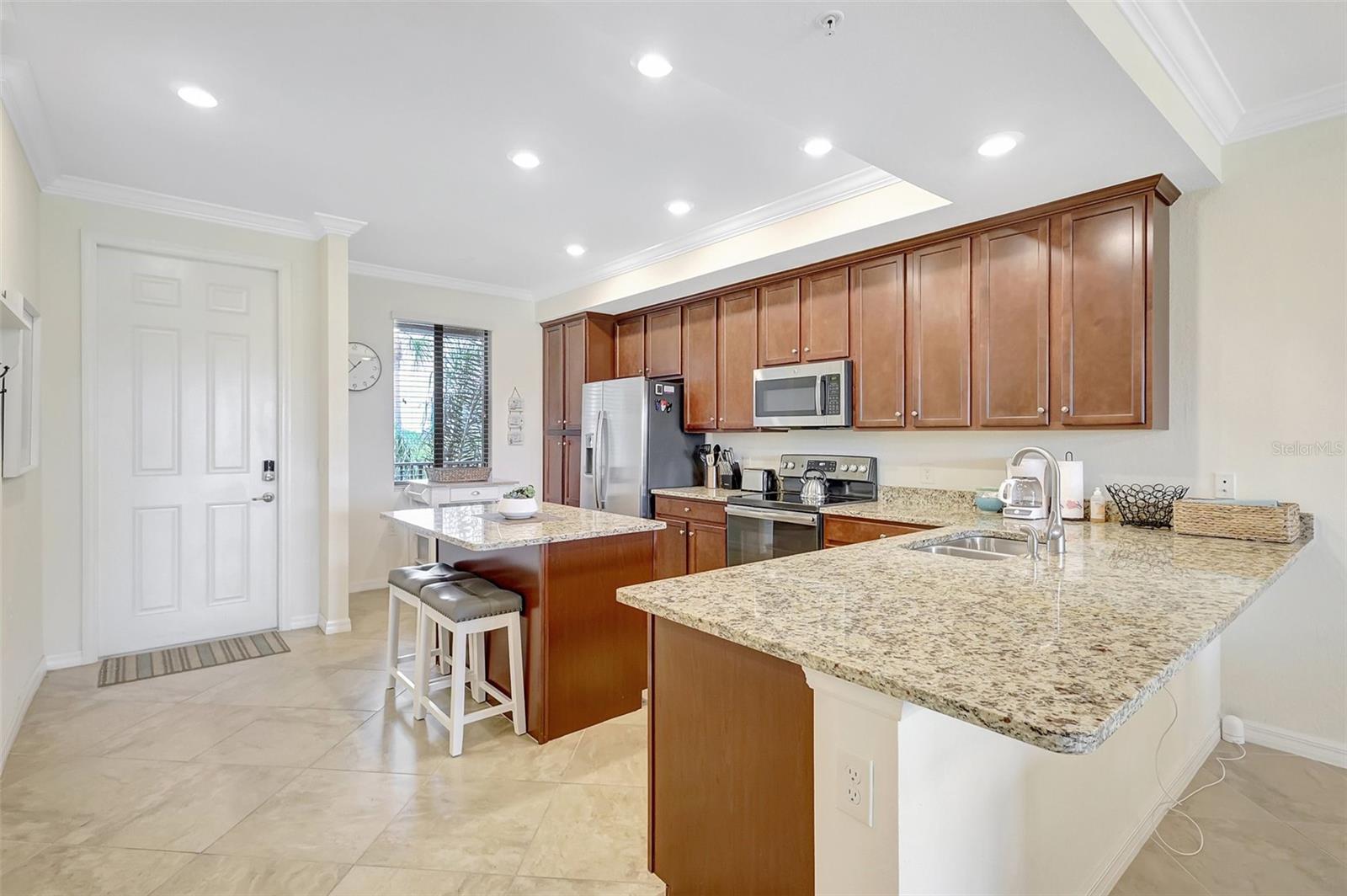LAKEWOOD NATIONAL - Residential