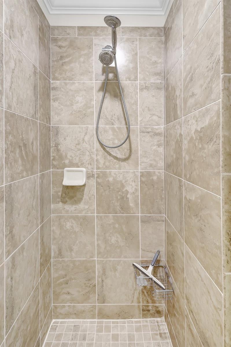 LAKEWOOD NATIONAL - Residential