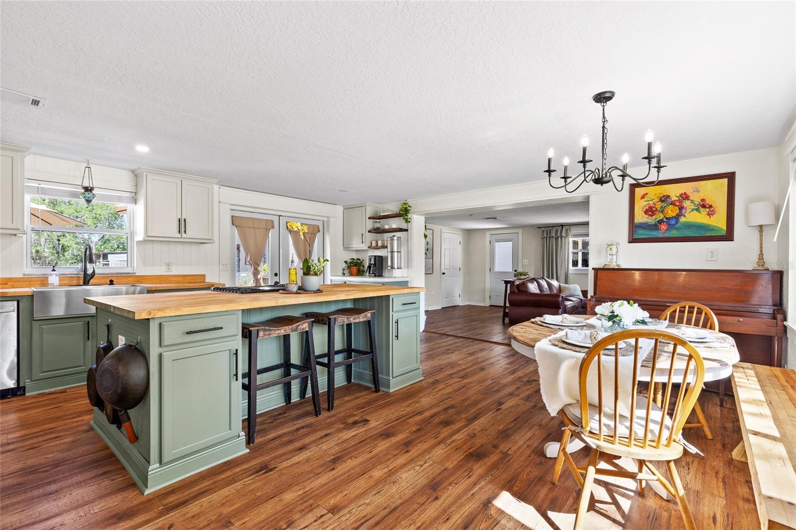 MONTEVERDE - Residential