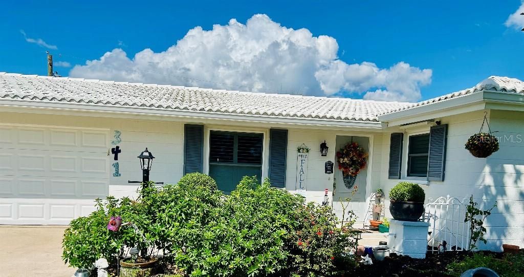 Photo of 341 Pine Tree Road, Venice, FL 34293 (MLS # TB8434735)