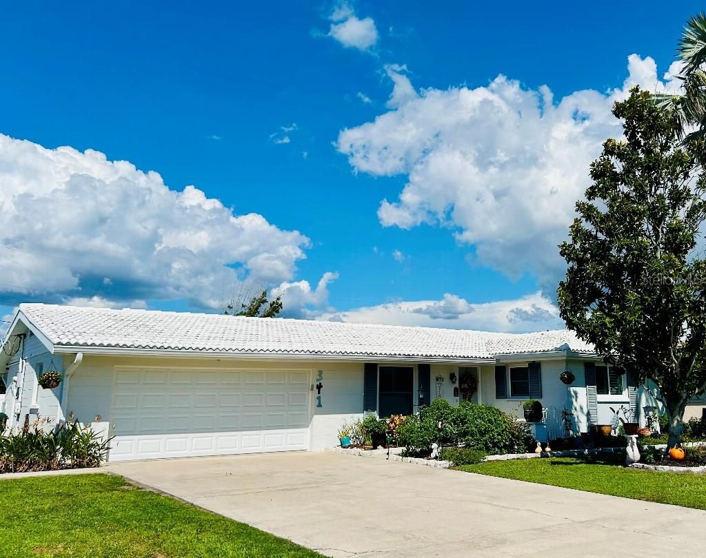 Photo of 341 Pine Tree Road, Venice, FL 34293 (MLS # TB8434735)