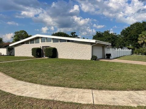 Photo of 229 Doverwood Road, Fern Park, FL 32730 (MLS # O6319187) Photo of 229 Doverwood Road, Fern Park, FL 32730 (MLS # O6319187)