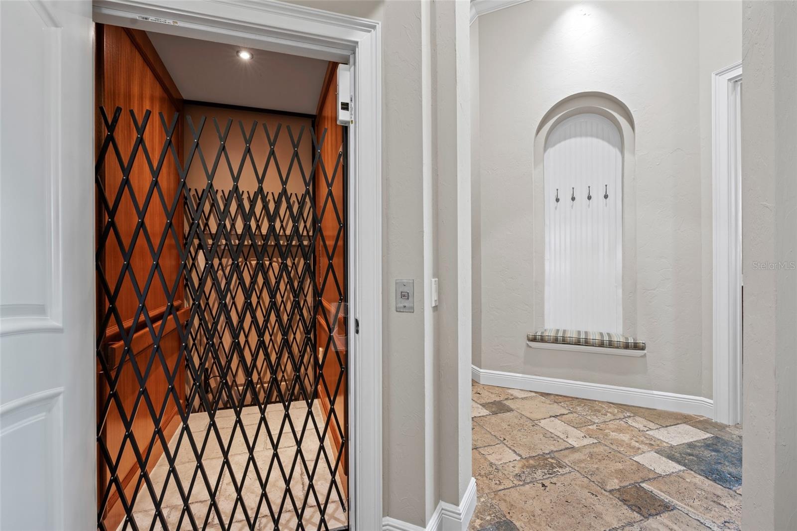 RICHARDS ADD TO PALMETTO - Residential