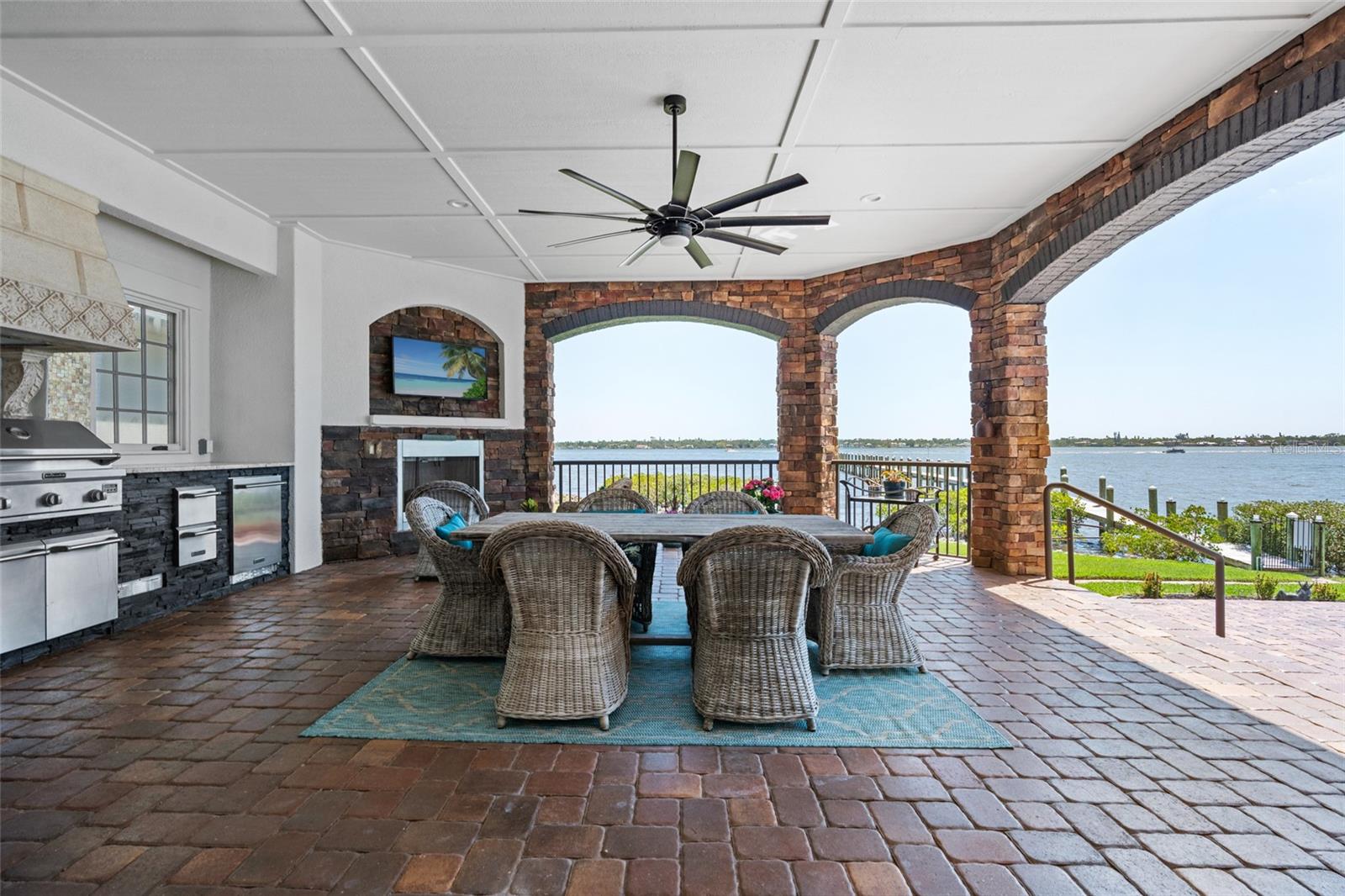 RICHARDS ADD TO PALMETTO - Residential