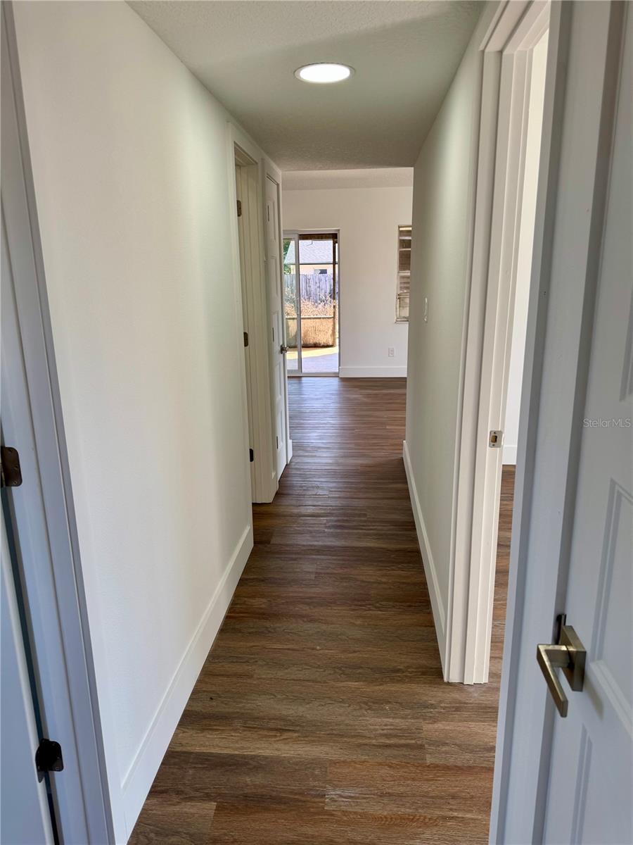 MONROE MANOR - Residential