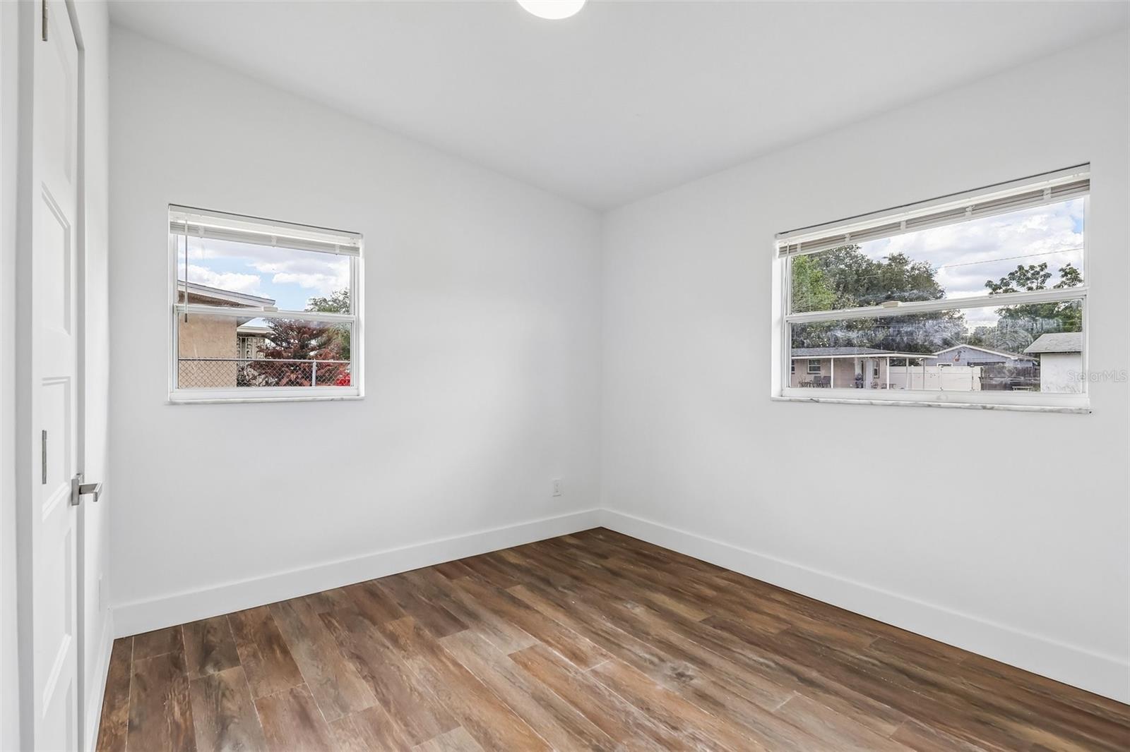 MONROE MANOR - Residential