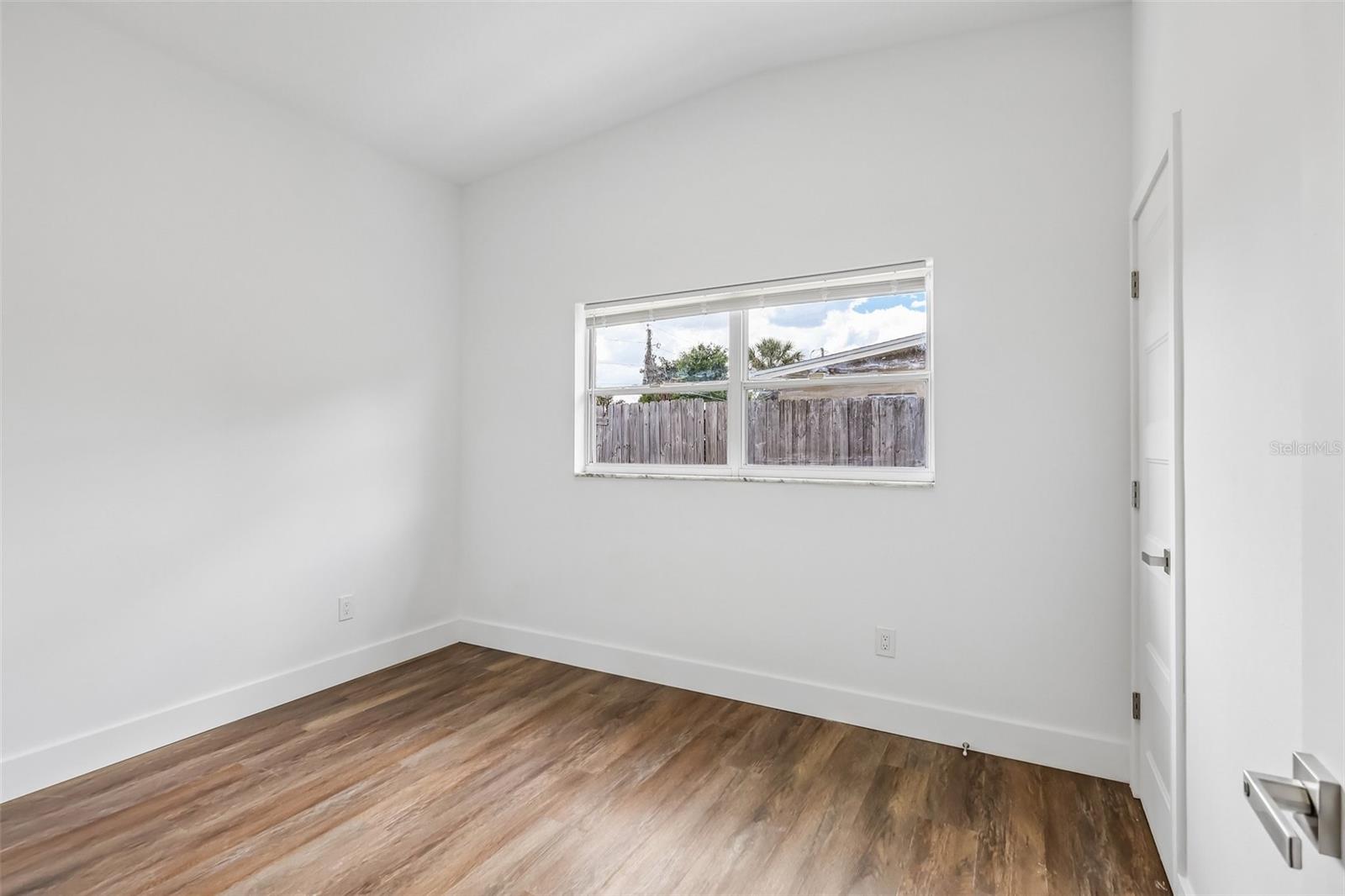 MONROE MANOR - Residential