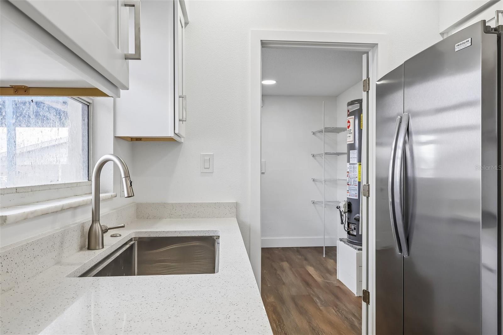 MONROE MANOR - Residential