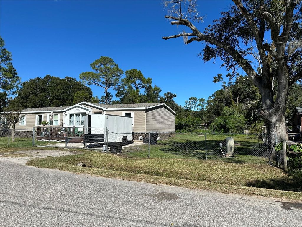 Photo of 4103 Glen Road, Lakeland, FL 33810 (MLS # TB8438786)