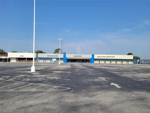 Photo of 1010 N Main Street N #B, Bushnell, FL 33513 (MLS # OM673321)