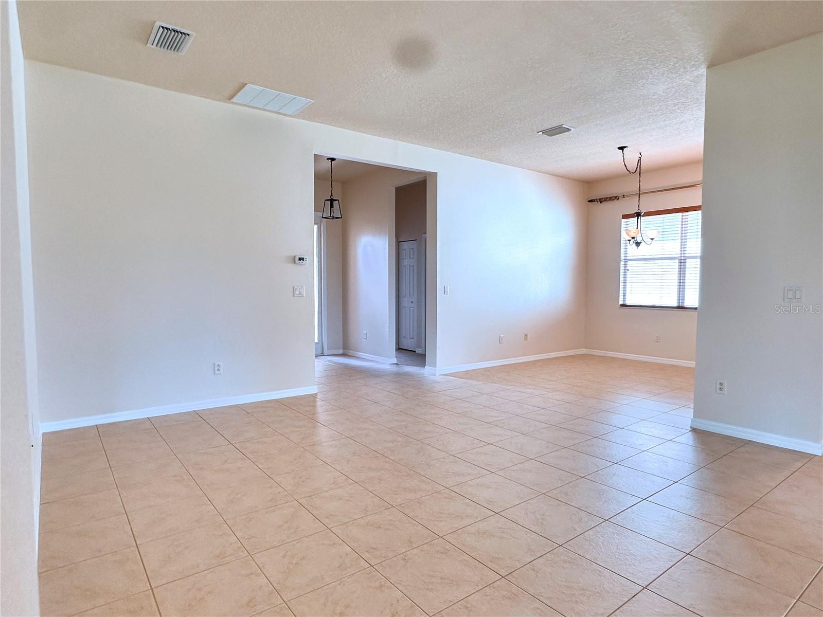 VALENCIA LAKES PH 2 - Residential