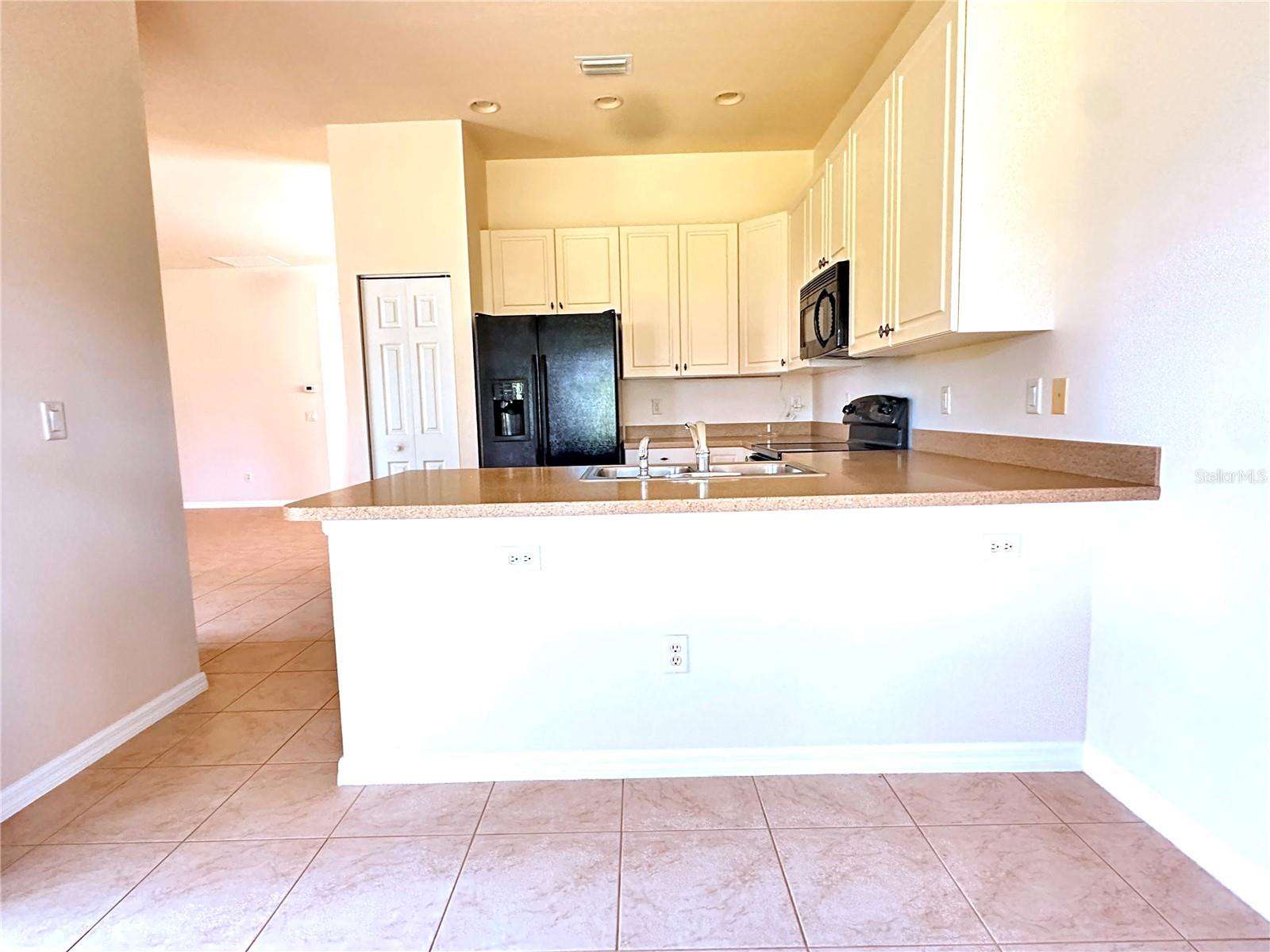 VALENCIA LAKES PH 2 - Residential