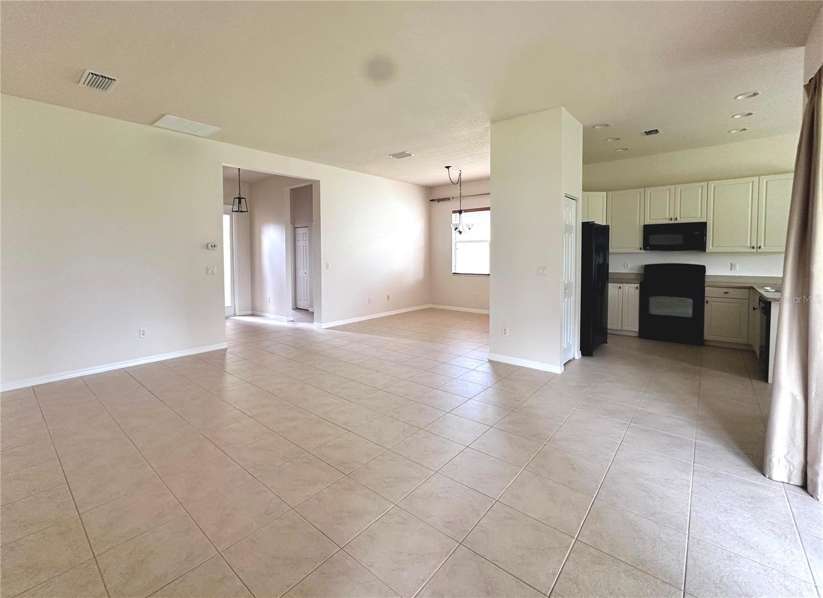 VALENCIA LAKES PH 2 - Residential