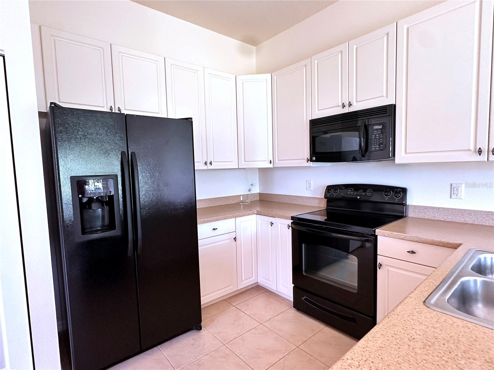 VALENCIA LAKES PH 2 - Residential